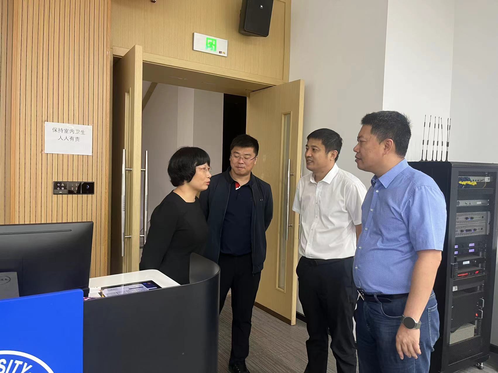 永利娱乐城
领导深入教学一线开展秋季学期初巡课工作